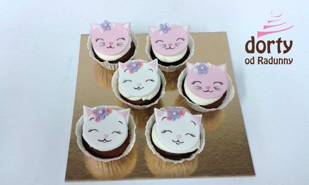 cupcakes unicorn kocičky