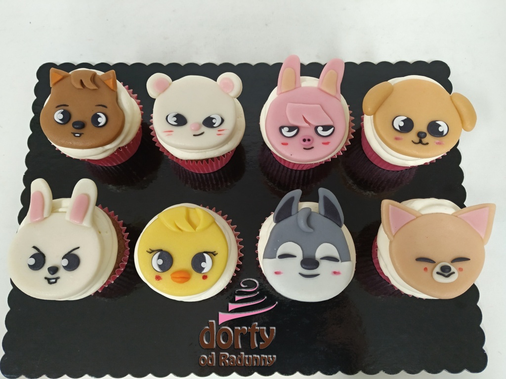 Stray kids cupcakes